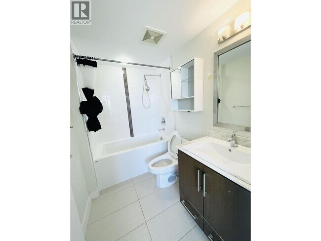 8068 Westminster Hwy Unit 1110