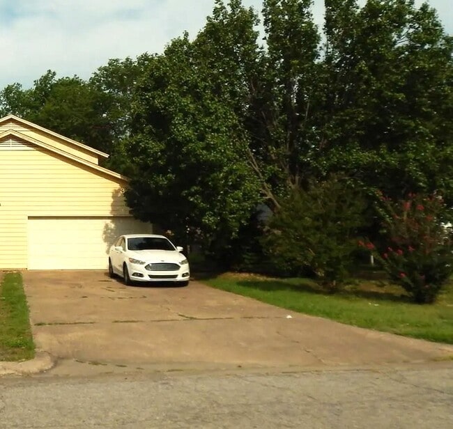 Building Photo - 6738 S 78th East Ave