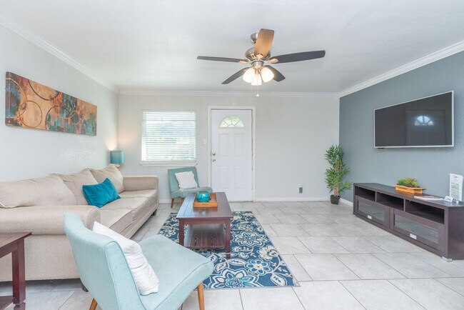 Photo - 219 Andrews St Unit 9