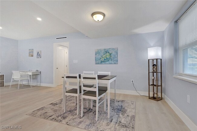 Photo - 3400 Gulf Shore Blvd N Unidad A2