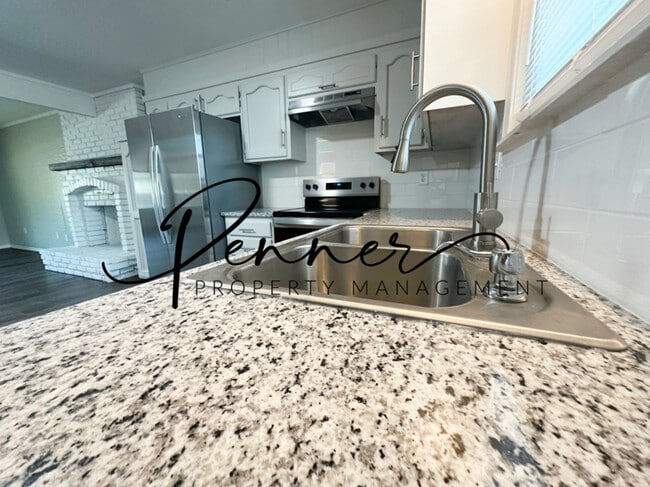 Photo - 1715 E T C Lea Rd