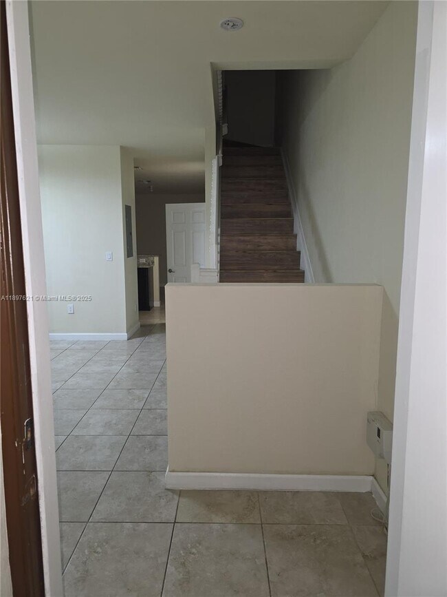 Photo - 528 SE 32nd Ave