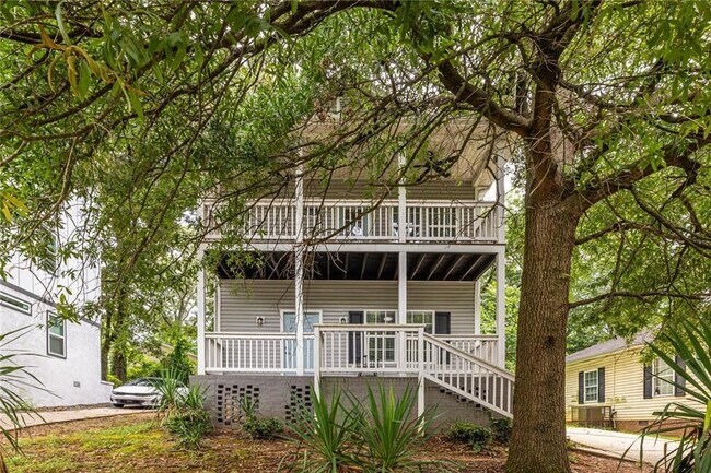 Photo - 1146 Ira St SW