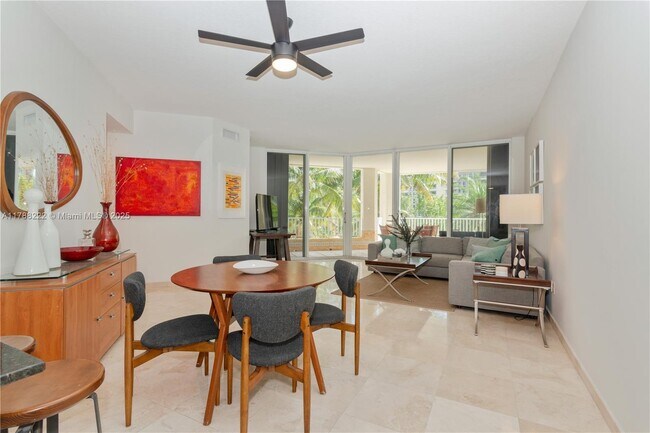 Photo - 715 Crandon Blvd Unit 306
