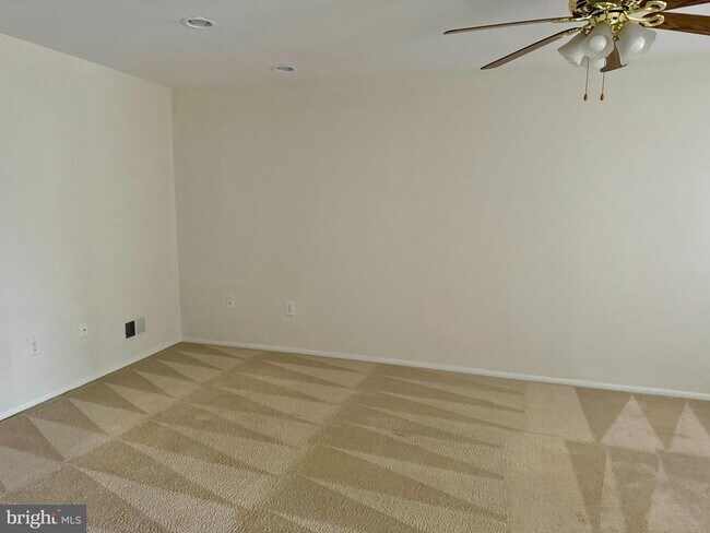 Photo - 1727 Algonquin Rd