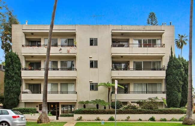 12258 Montana Ave