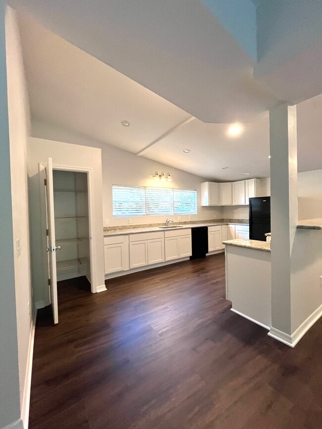 Photo - 1026 NE 31st Ave