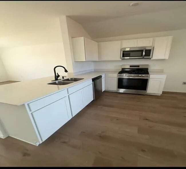 Photo - 3028 E Wells Ave