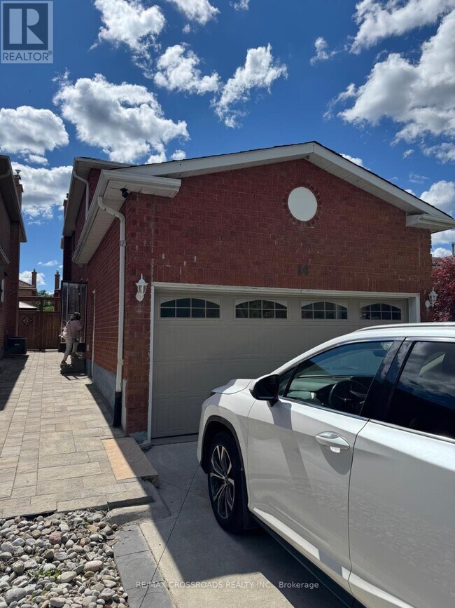 Photo - 14 Romano Crescent