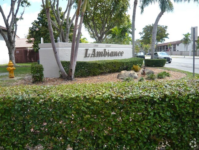 Building Photo - 13541 SW 62nd St Rental