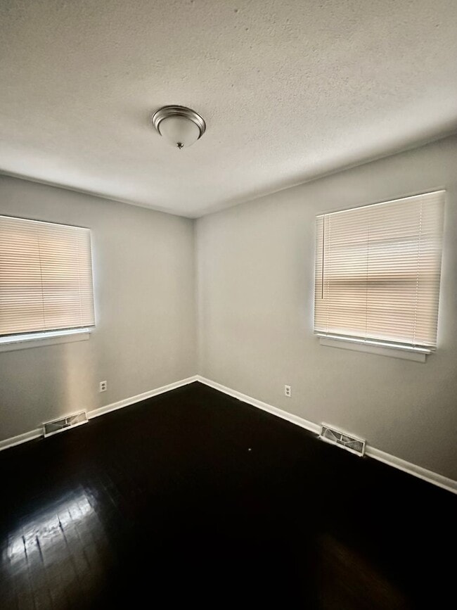 Photo - Cute 3 Bedroom 1 Bath Ranch For Rent!