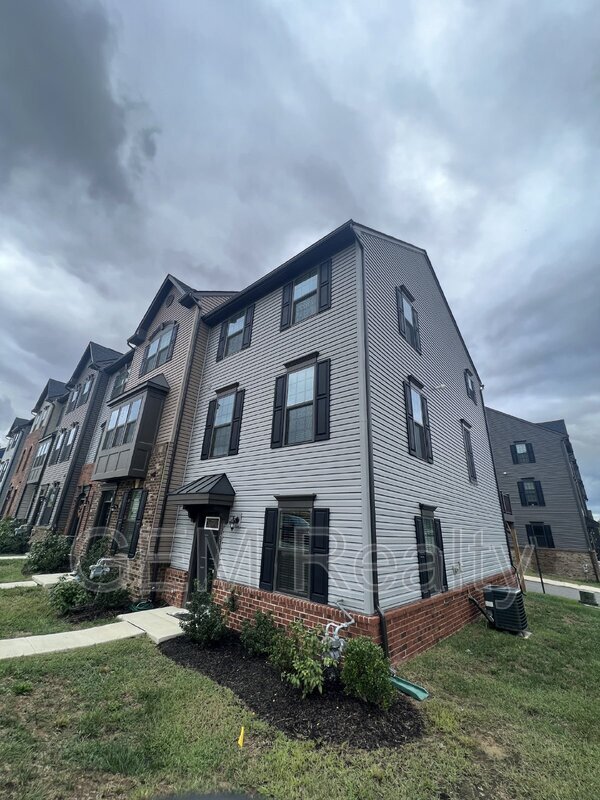 Photo - 1101 Rampart Dr