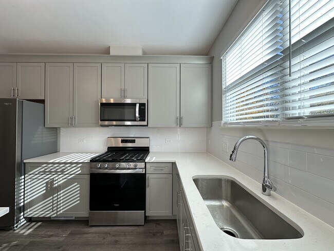 Photo - 615 Broadway St Unidad HT