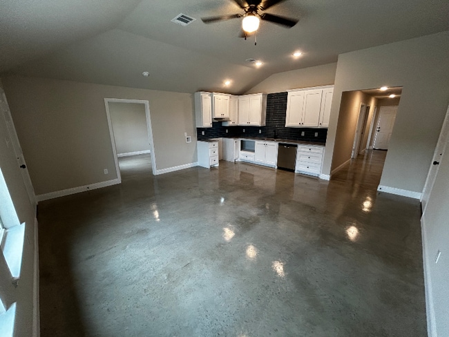 Building Photo - 121 Lollipop Rental