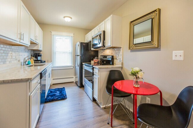 Photo - COMPLETELY UPDATED RANCH STYLE PRIVATE ENT...