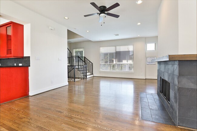 Building Photo - 4706 Austin St