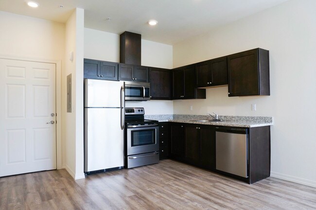 Photo - Ivanhoe (1 &amp; 2)