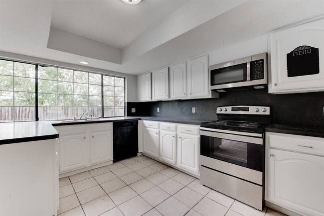 Photo - 15702 Mendocino Dr