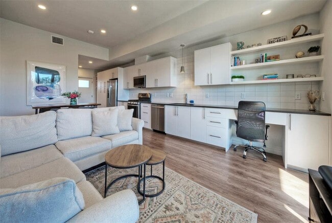 Photo - 4004 Banister Ln Unit 207