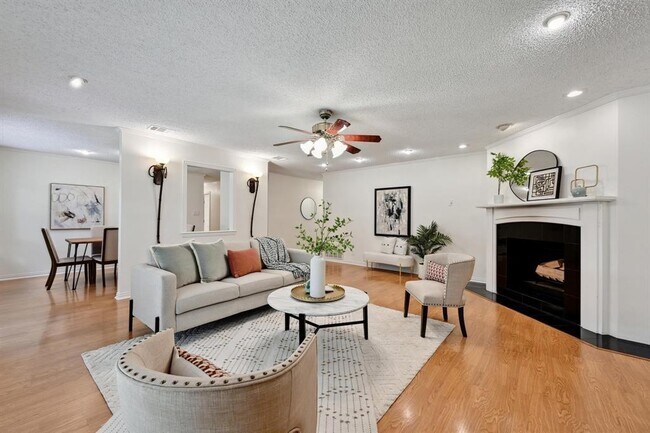 Photo - 2406 Burly Oak Dr