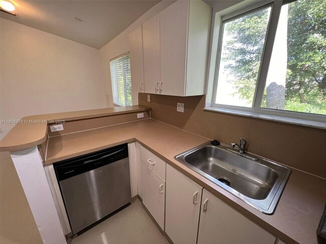 Photo - 990 NE 33rd Terrace Unit 204