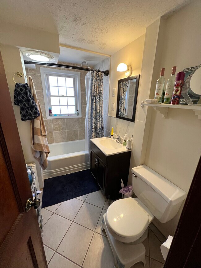 Photo - 198 Hanks Hill Rd