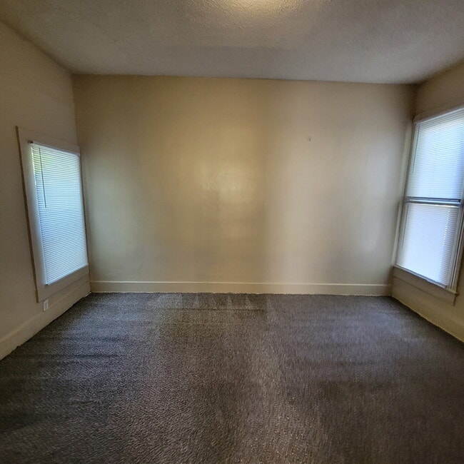 Near West 2BR House w/Central Air! Near IUPUI!