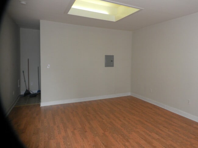Building Photo - 515 S 16th St Unit A