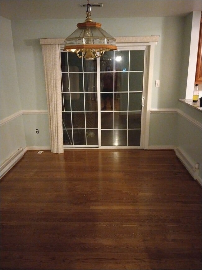 Photo - 2912 Overton Rd