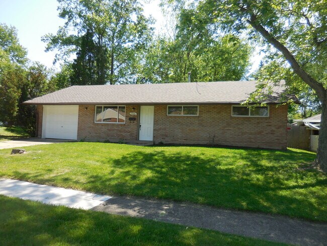 Fantastic Three Bedroom/Updated One Bath a... - Fantastic Three Bedroom/Updated One Bath a... House
