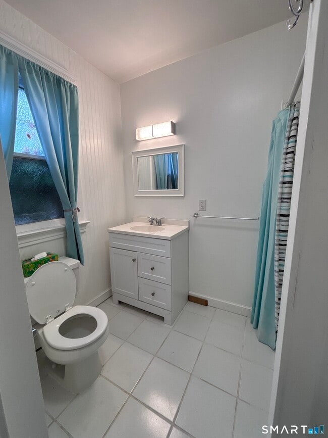Photo - 86 Hinman St Unit 1