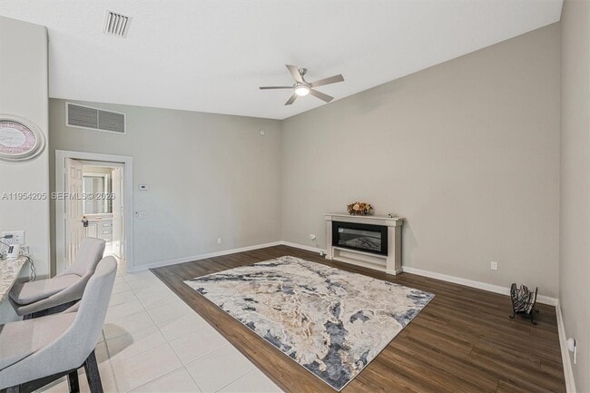 Photo - 10733 SW Elsinore Dr