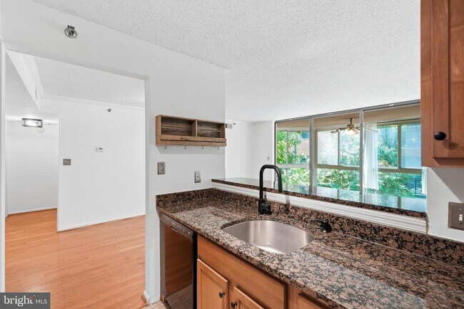 Photo - 1024 N Utah St Unit 324