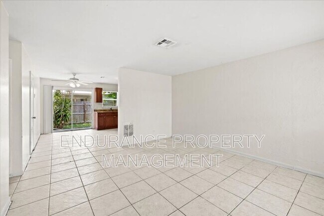 143 W 28th St