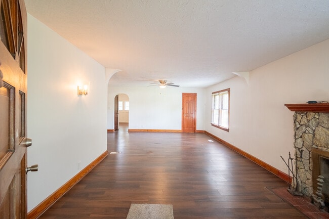 Photo - 433 N Randall St