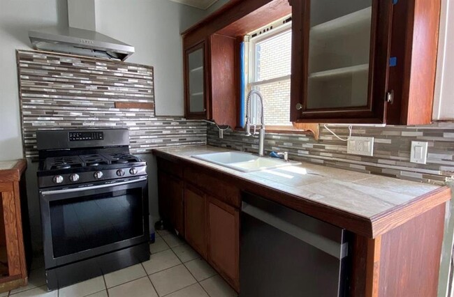 Photo - 2905 Isabella St Apartment Unit 2
