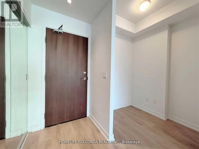 Photo - 115 McMahon Dr Unit 3909