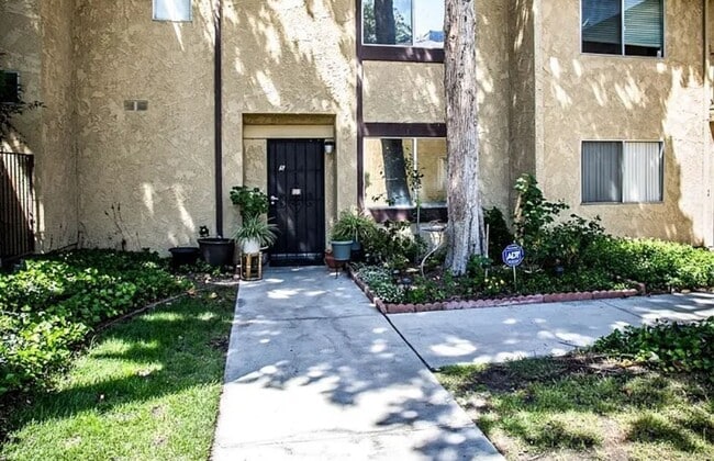 Coming Soon! West Lancaster Condo - Coming Soon! West Lancaster Condo Unit 5