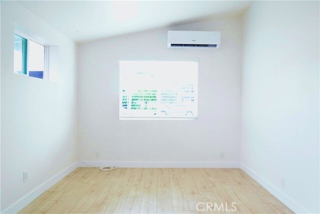 Photo - 734 Center St