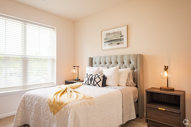 Wabash- 2BR, 2BA