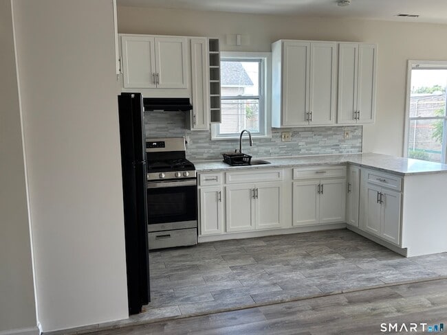 Photo - 236 Brooks St