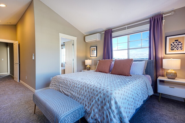 Photo - 115 N 46th St