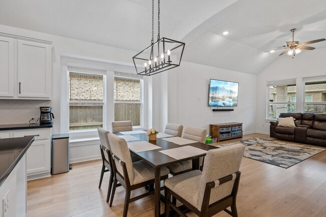 Building Photo - 15727 Autumn Sun Court