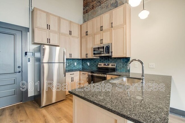 Photo - 124 Monroe Ave Unit #205