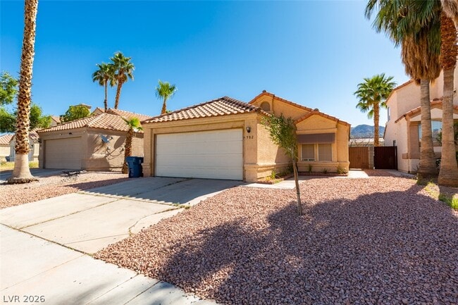 Photo - 582 Searchlight Dr