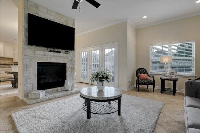 Photo - 327 Twin Timbers Ln