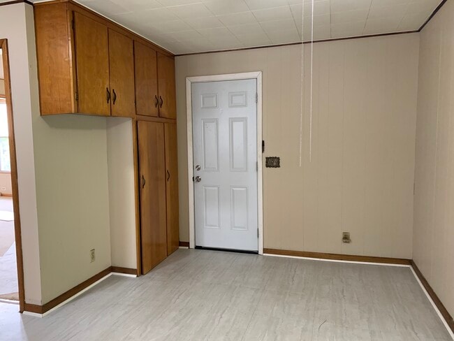 Photo - 601 Lincoln Ave NW