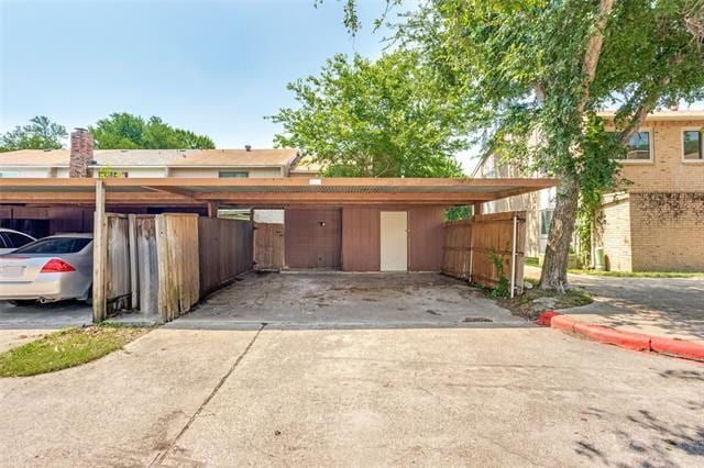 3110 Roundtree Ln