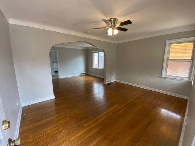 Photo - Private Charming Home