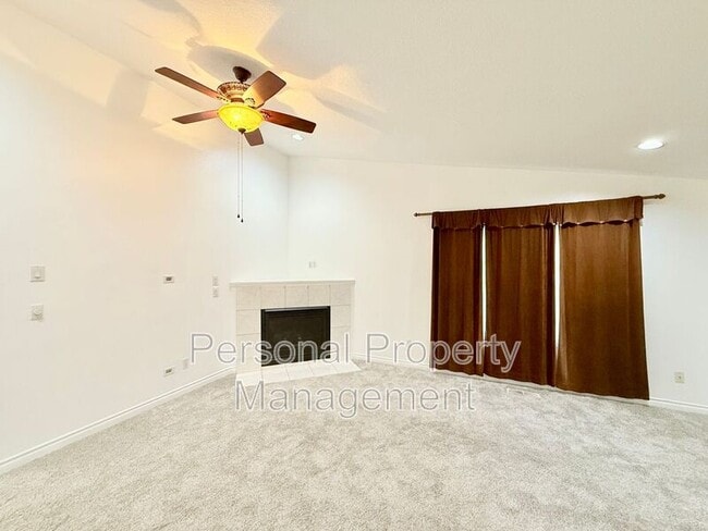 Photo - 13001 NE 89th St